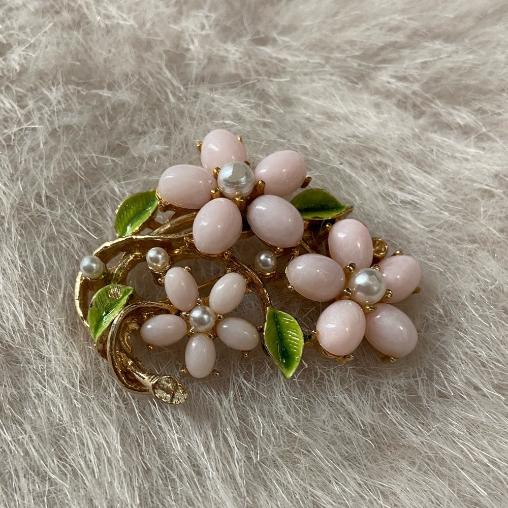 Vintage @Art Flower Broach.